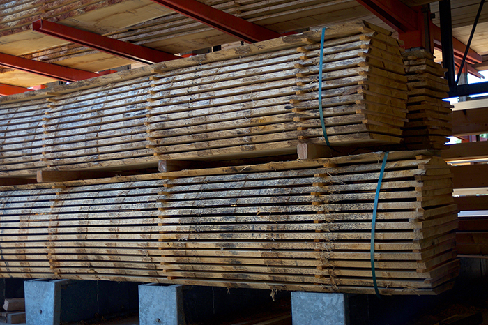 Construction d'une maison avec une charpente en bois